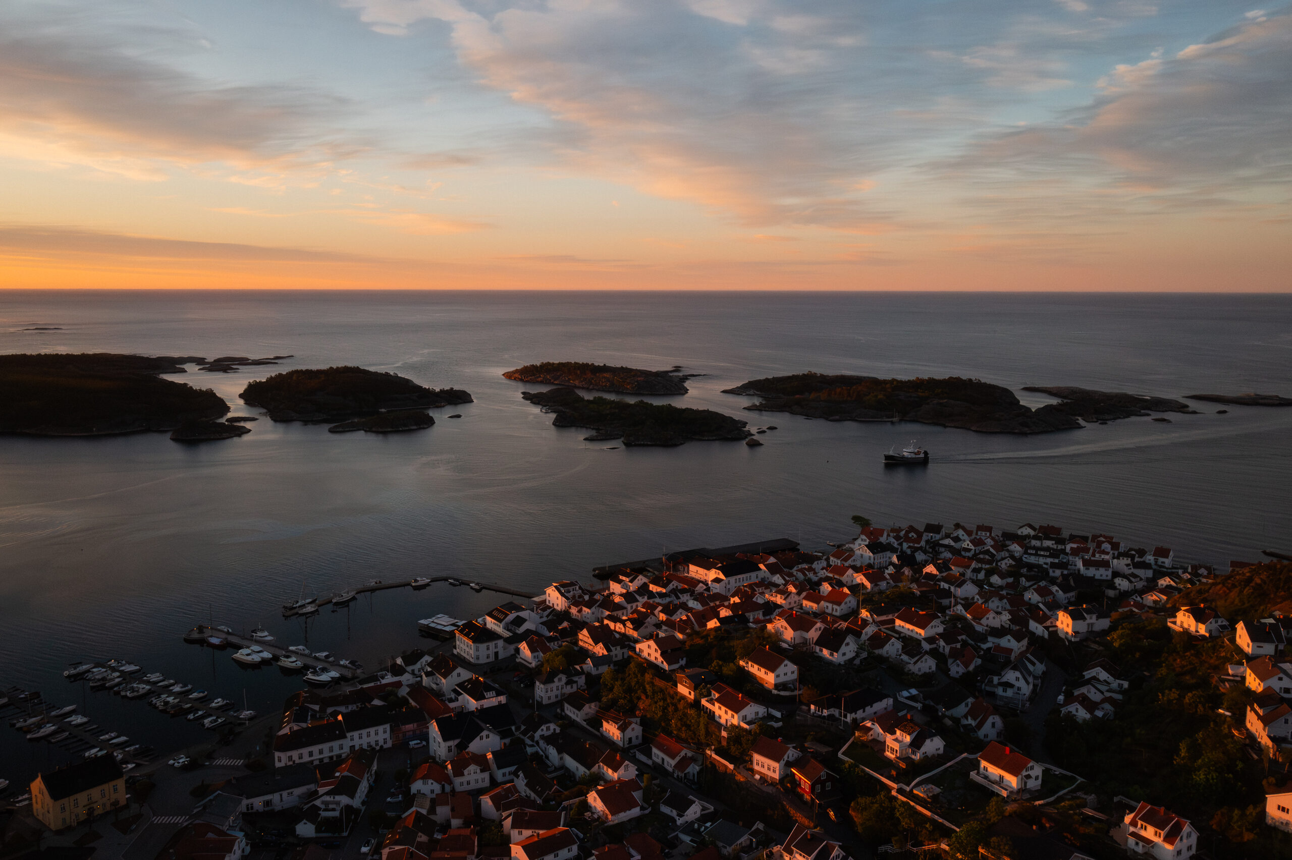 Risør and the archipelago at first light, seen from above